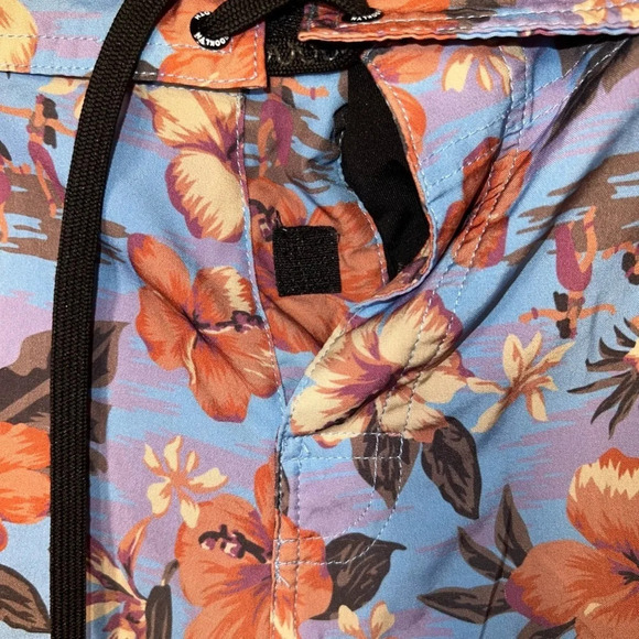 Brooklyn Cloth BKLYN, 36W tropical pocket lace up loop closure board short - Picture 6 of 10